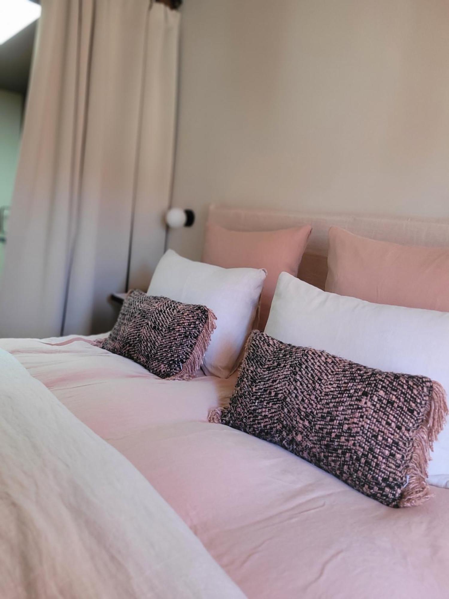 Tresors De Sens Bed & Breakfast エクステリア 写真